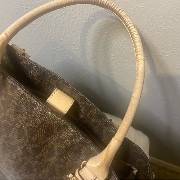 Michael Kors brown signature bag - Picture 3 of 11